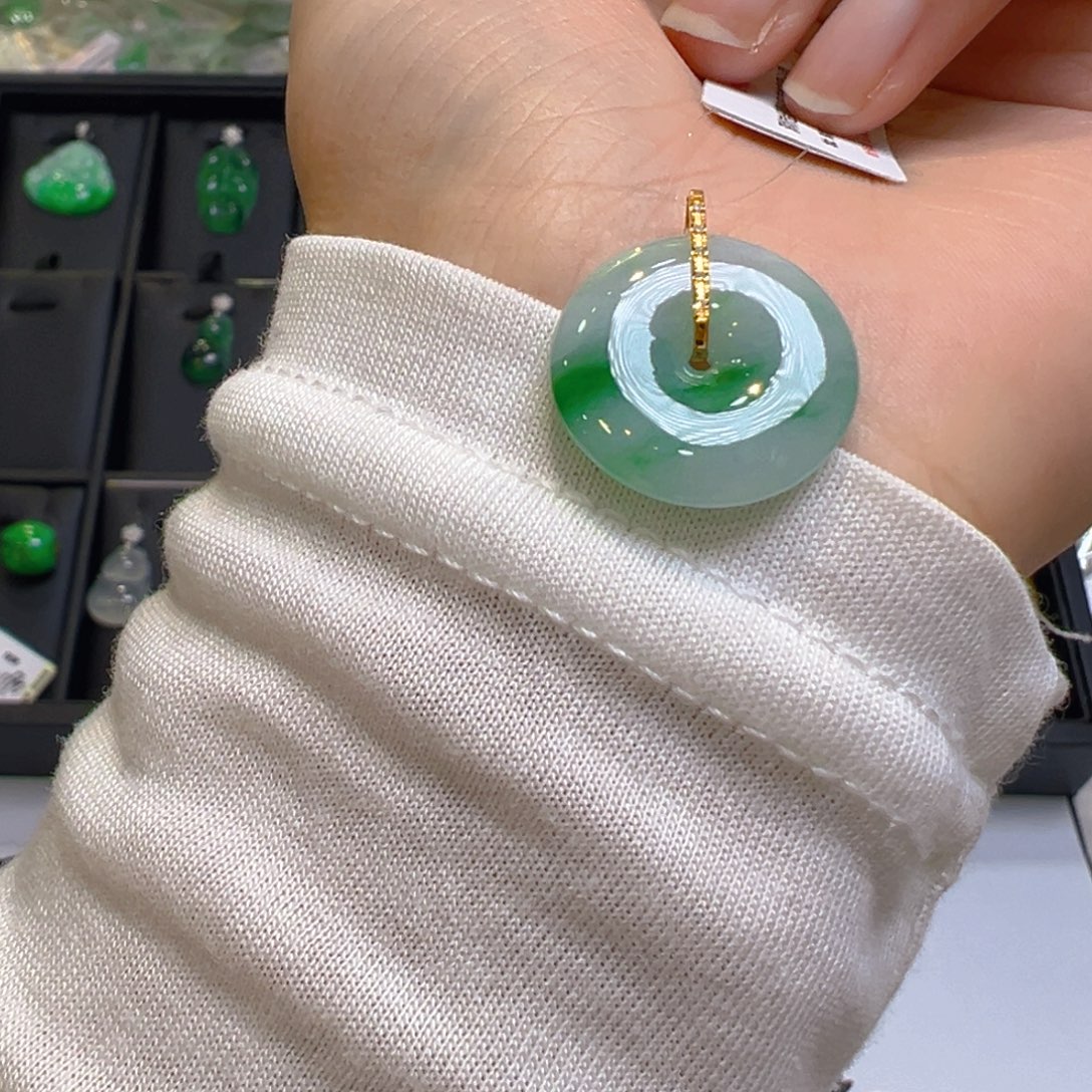 翡翠18K金镶嵌吊坠(不含链)