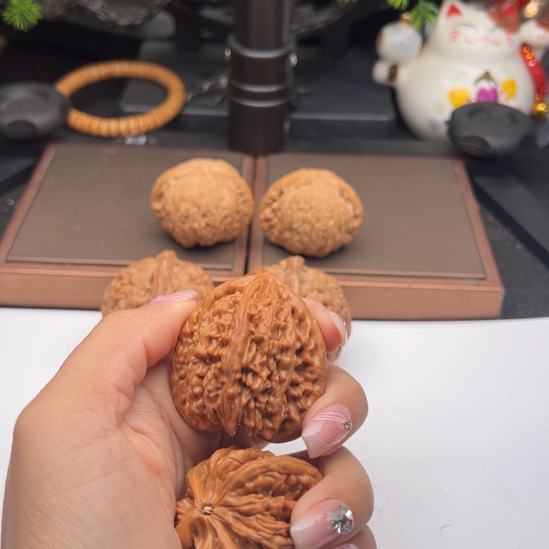 文玩核桃把件虎头王42
