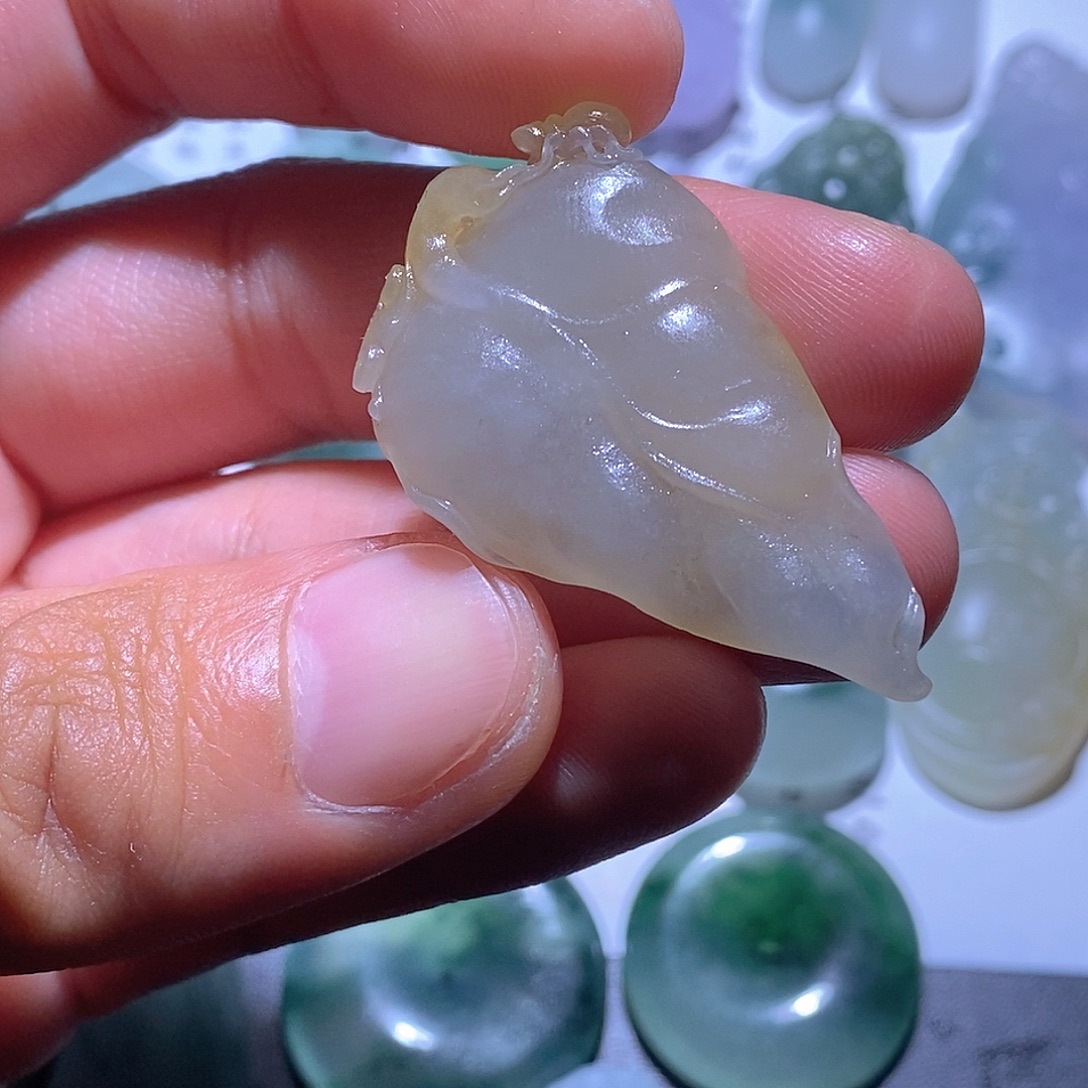 追***北定制翡翠未镶嵌叶子