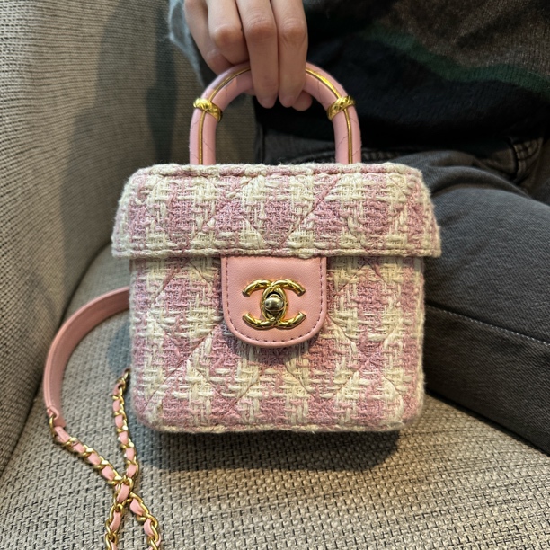 95新 Chanel/香奈儿 苏州包展/毛呢牛奶盒子包/成色直播间为准