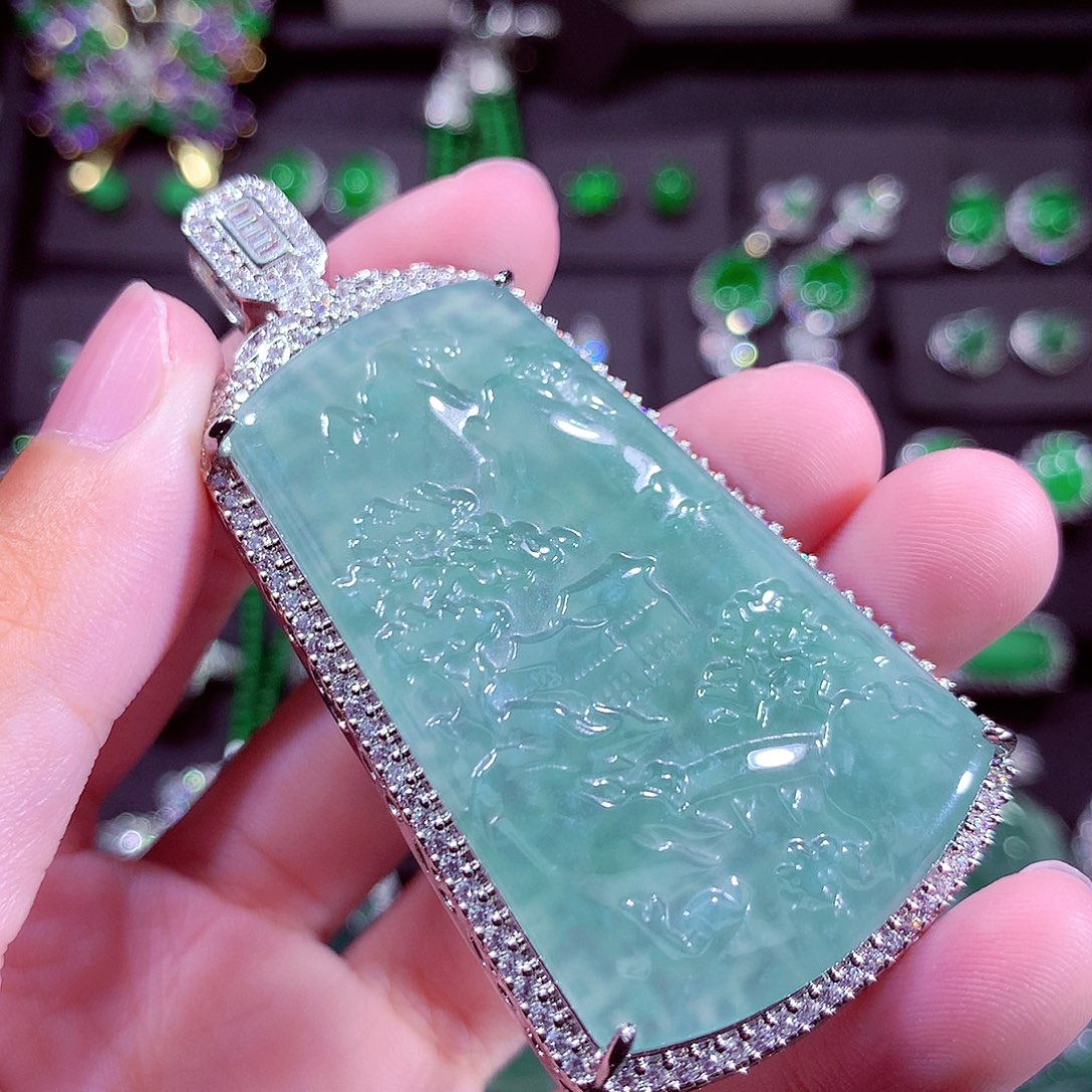 颈饰未镶嵌翡翠天然