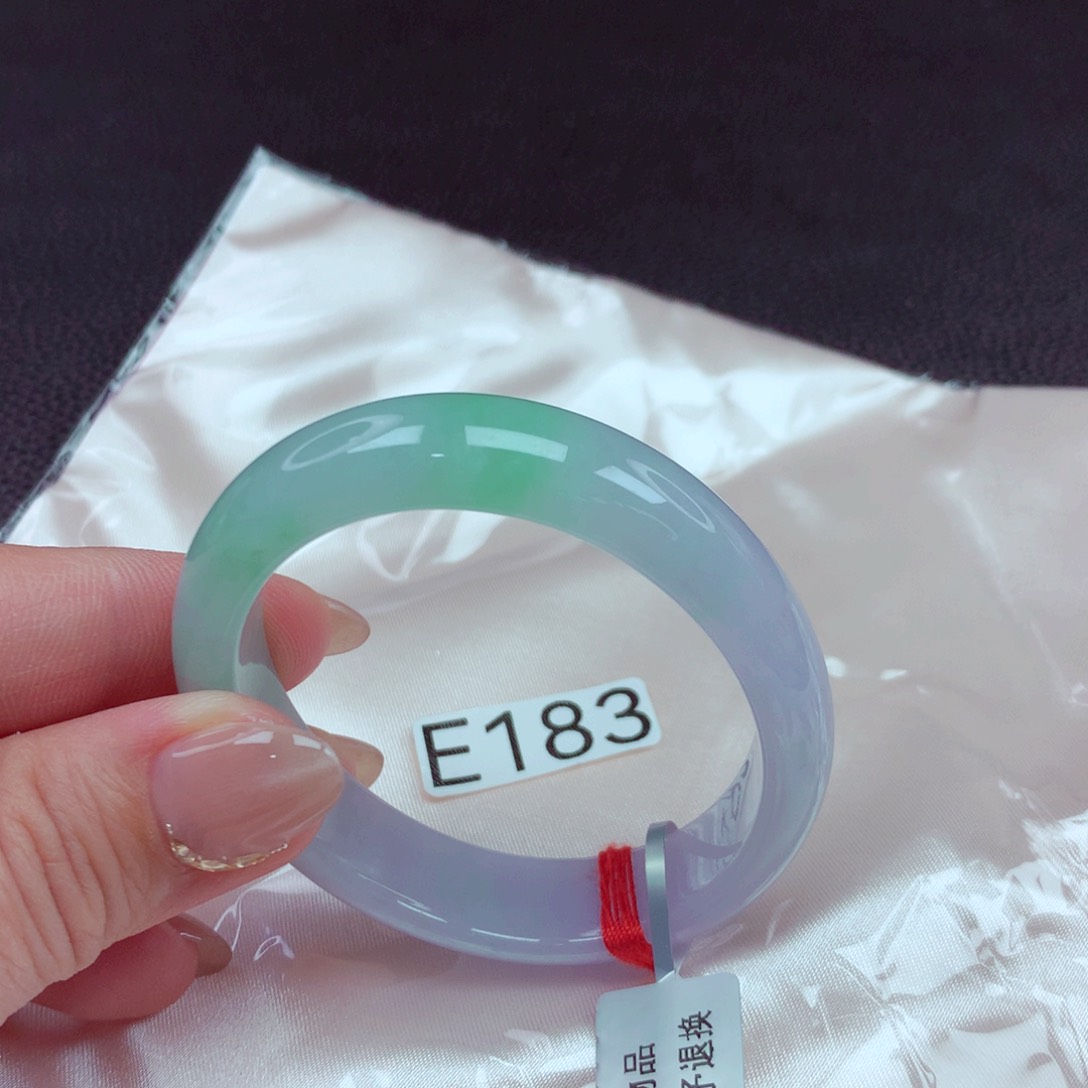 翡翠手镯未镶嵌手镯88