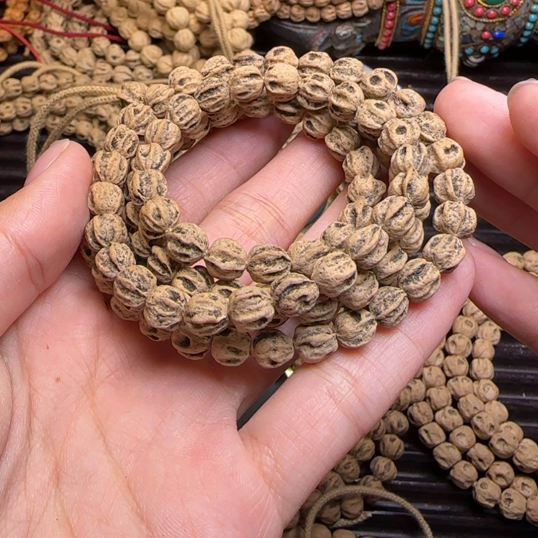 柏香籽/百香籽吊坠扭****奥