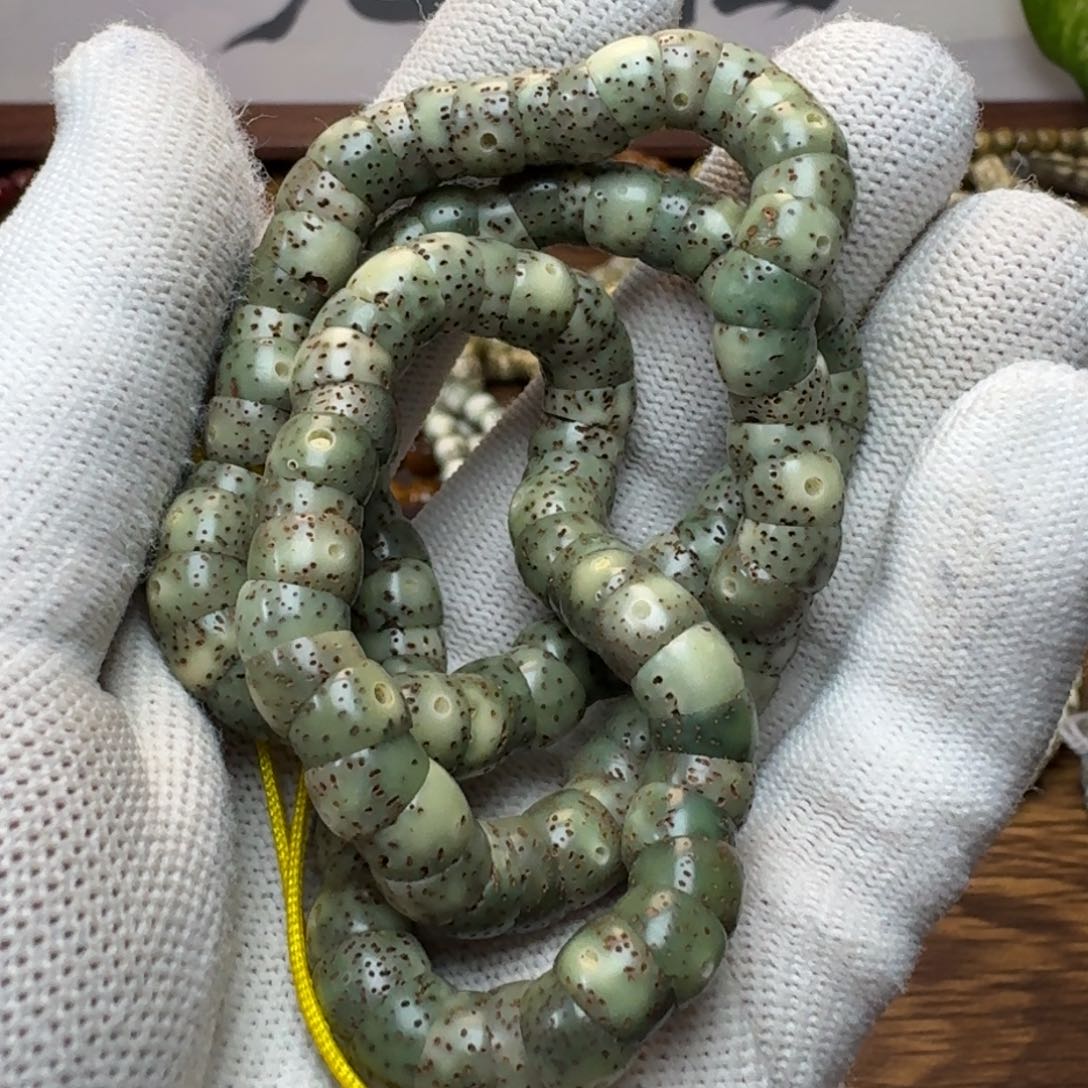 星月菩提吊坠大肠绿幽灵【闪购商品】星月菩提手串