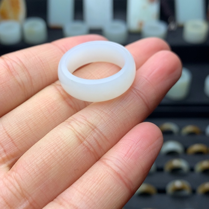 和田玉手链未镶嵌3**7