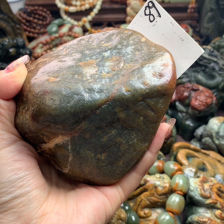 岫岩河磨玉（透闪石质玉）把件未镶嵌