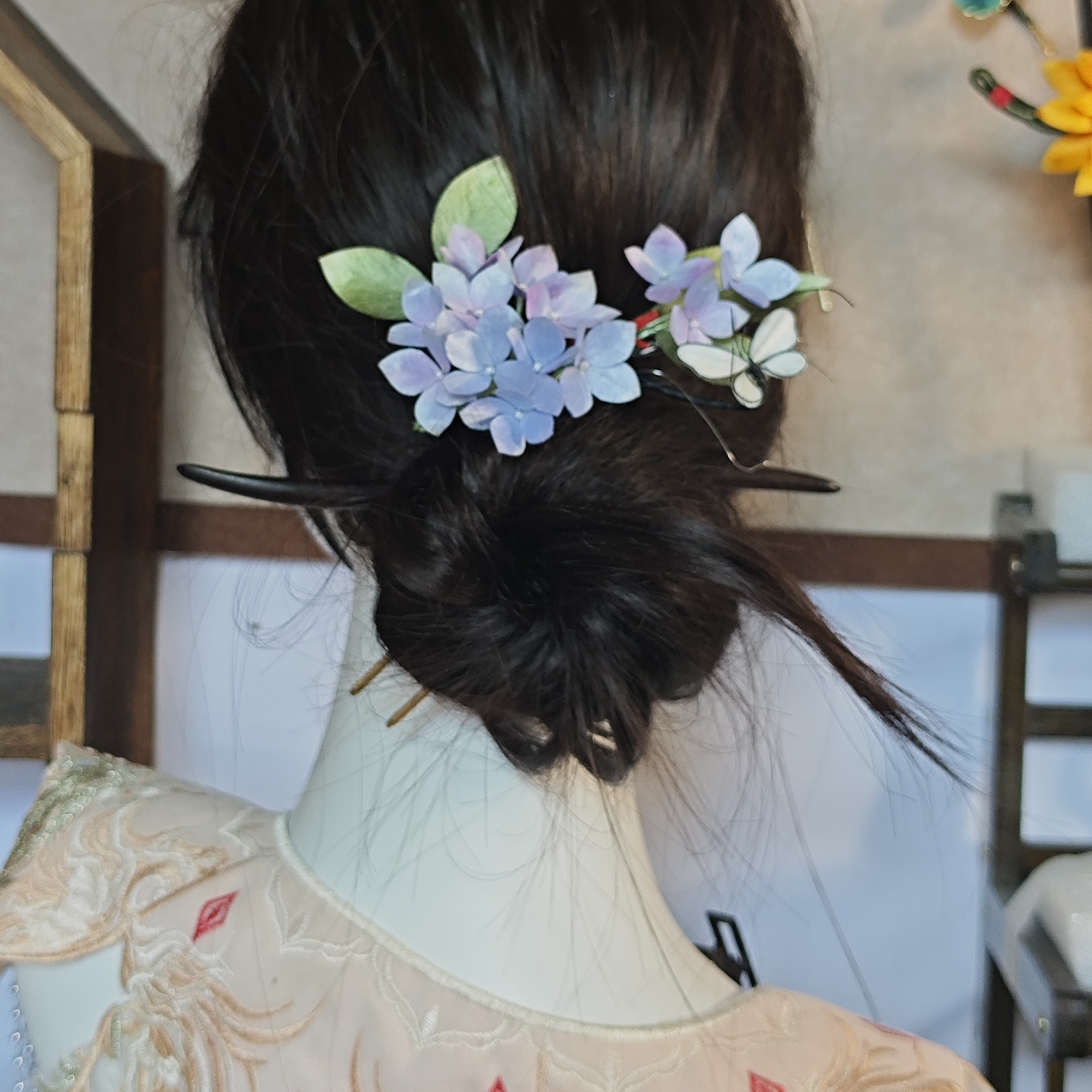 浅色无尽夏绣球，非遗绒花