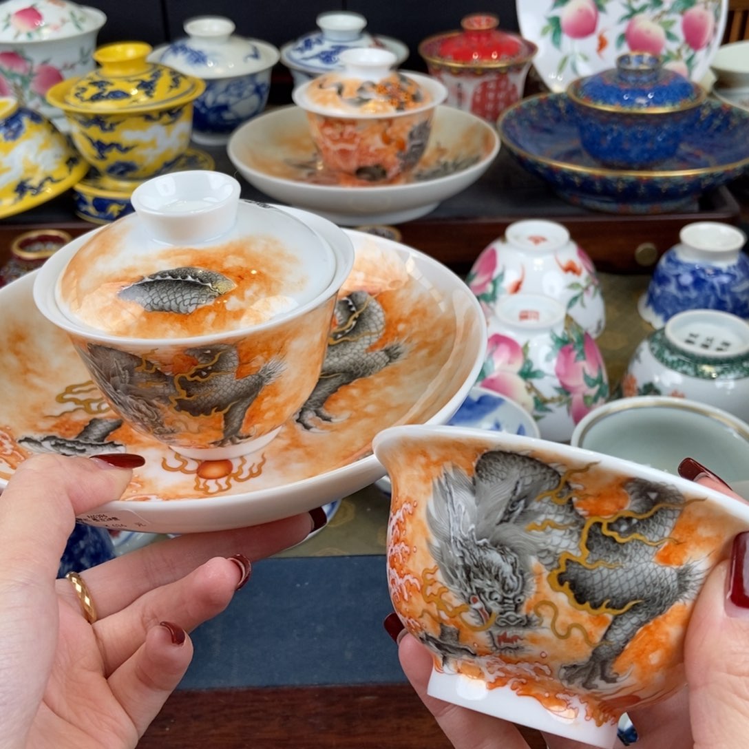 陶瓷艺术家的作品是一种