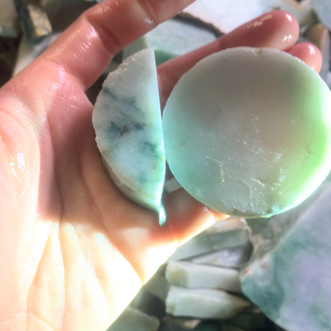 翡翠颈饰未镶嵌缅甸翡翠