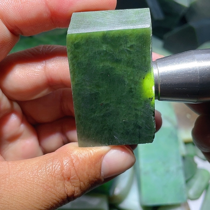 和田玉（糖玉）未镶嵌珠宝奇石