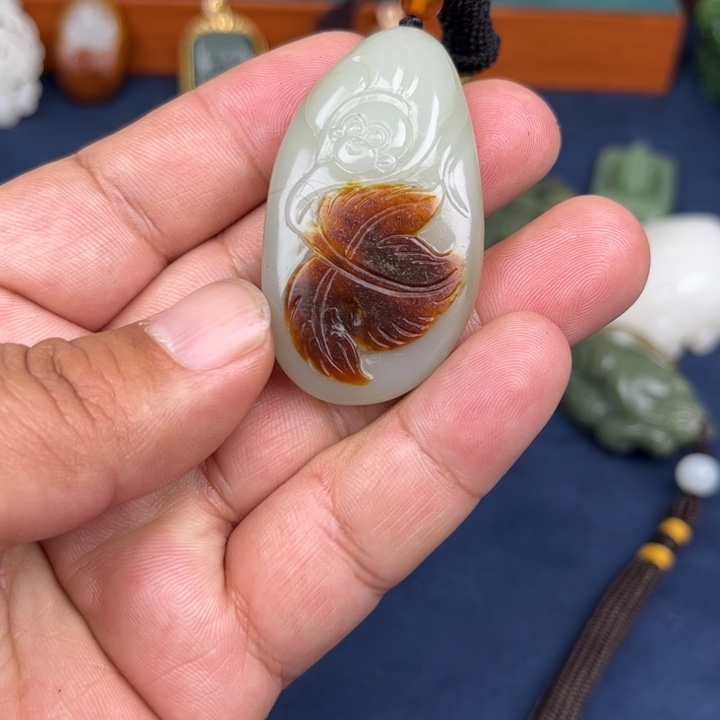 和田玉颈饰未镶嵌