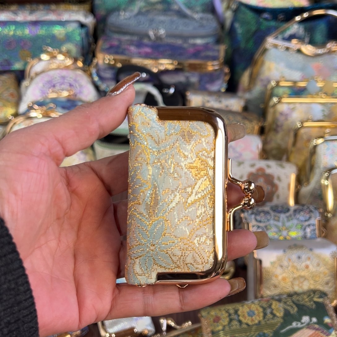 系***呀蚕丝福利指甲刀包包