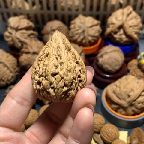 核桃飞****觉坐佛单只一个
