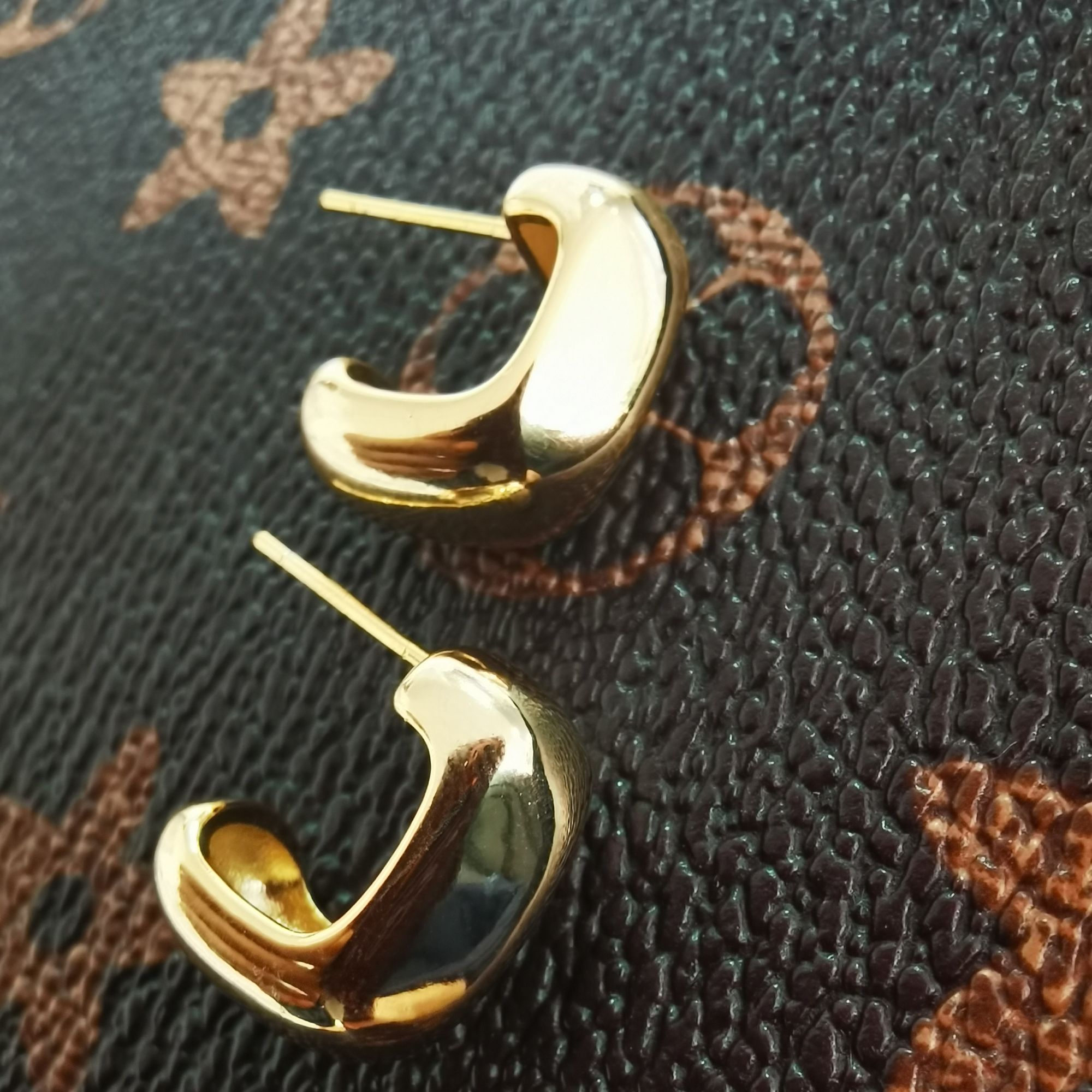 铜合金耳饰 铜合金 小巧不规则耳勾耳饰