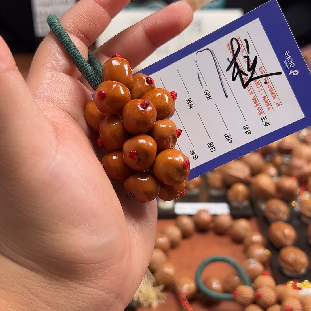 橄榄核吊坠橄榄核雕刻手工艺品