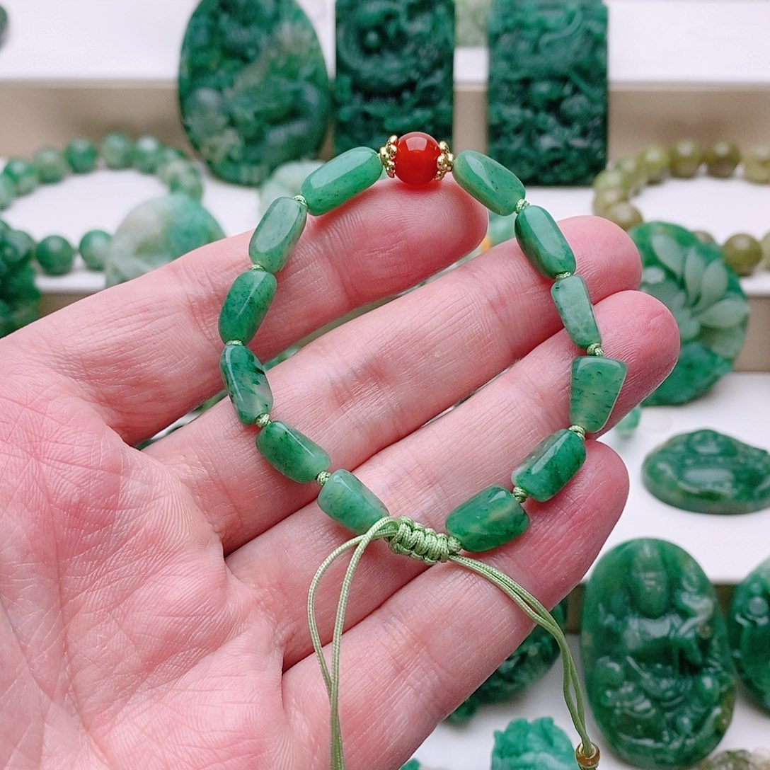 独山玉未镶嵌手串