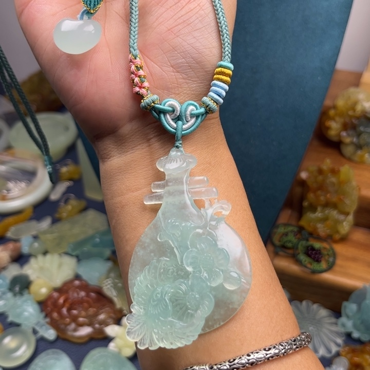 ****o蛇纹石玉合金吊坠