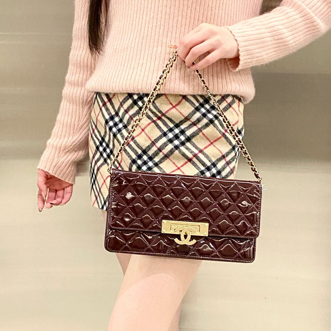 95新 Chanel/香奈儿 chanel车厘子色漆面链条包