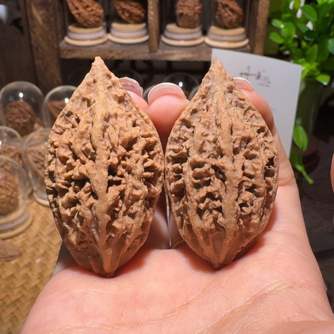 文玩核桃把件黄金叶