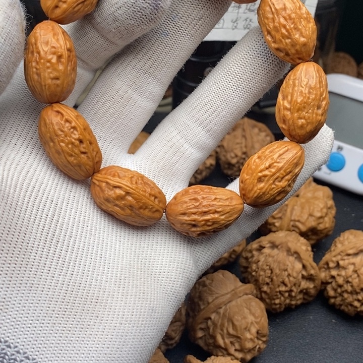 文玩核桃吊坠大枣1.8尺