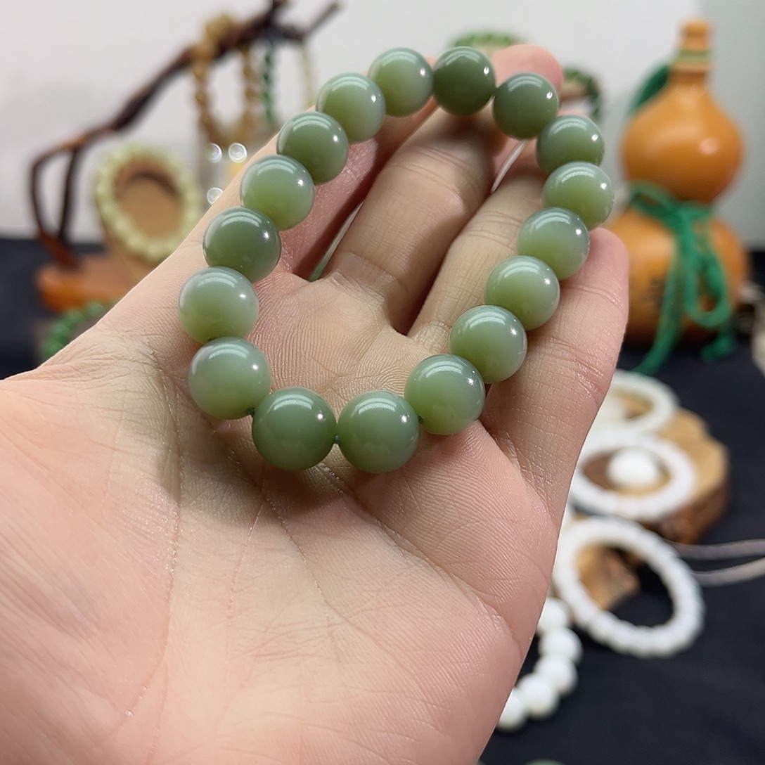 和田玉未镶嵌颈饰俄碧-粉青手串-12mm
