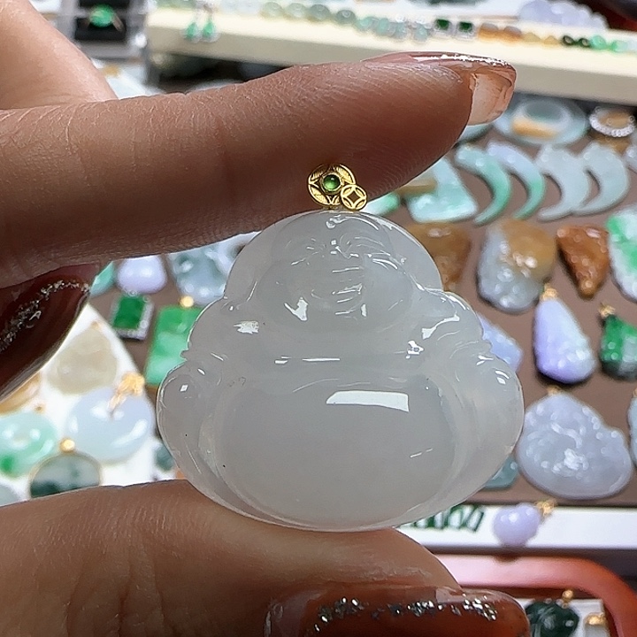 翡翠颈饰未镶嵌白冰大佛公