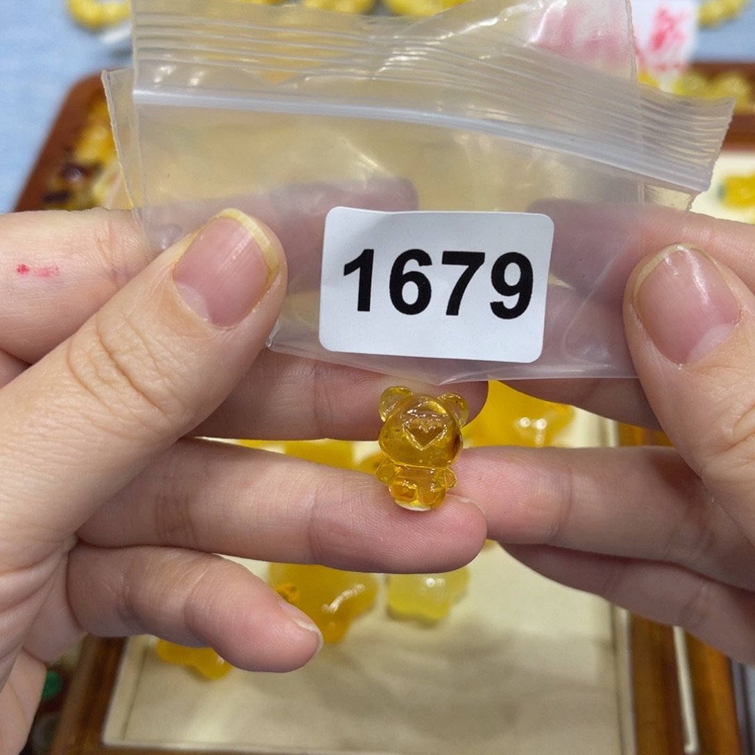 琥珀珠宝奇石未镶嵌