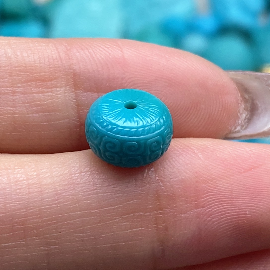 绿松石颈饰未镶嵌