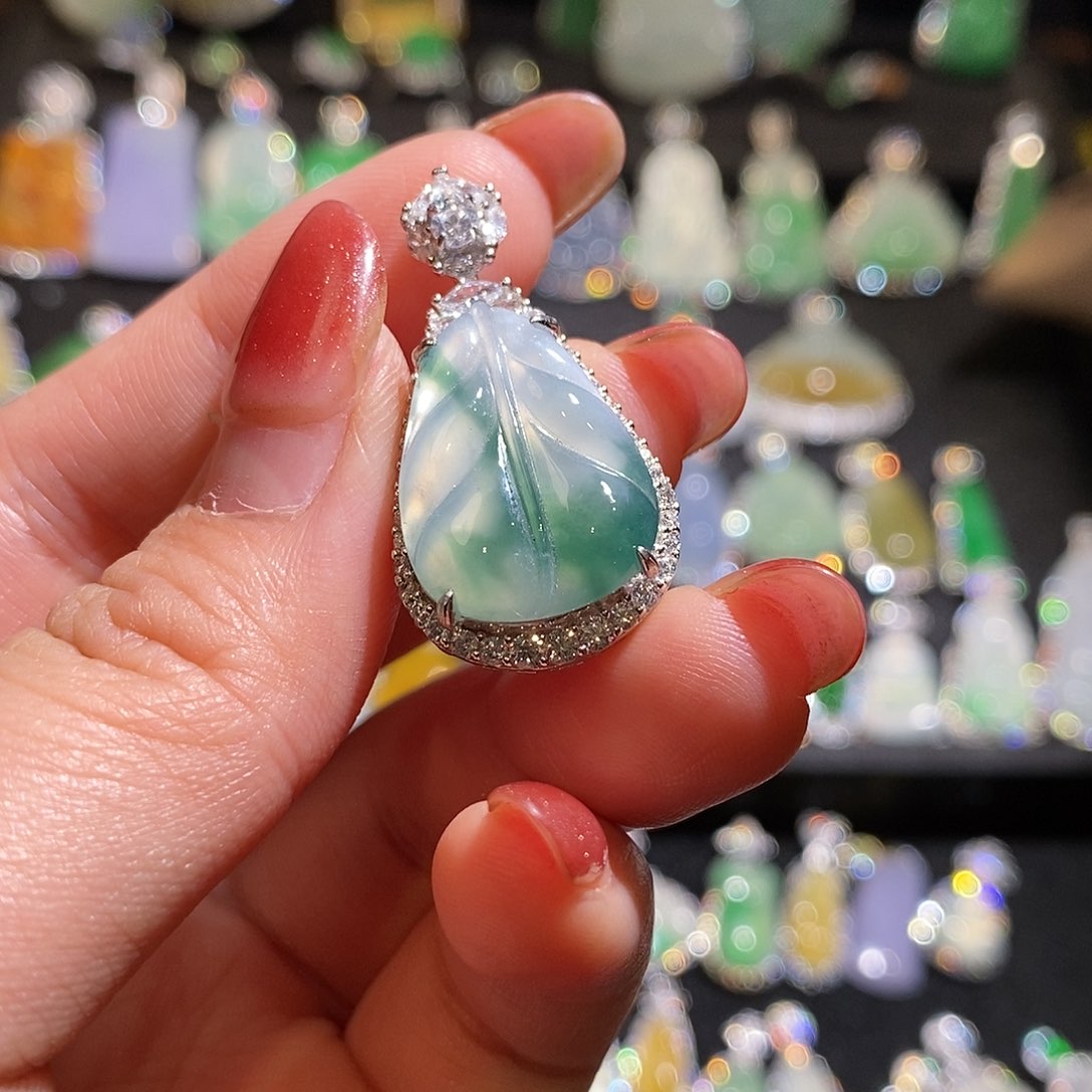 颈饰银S925镶嵌翡翠天然翡翠