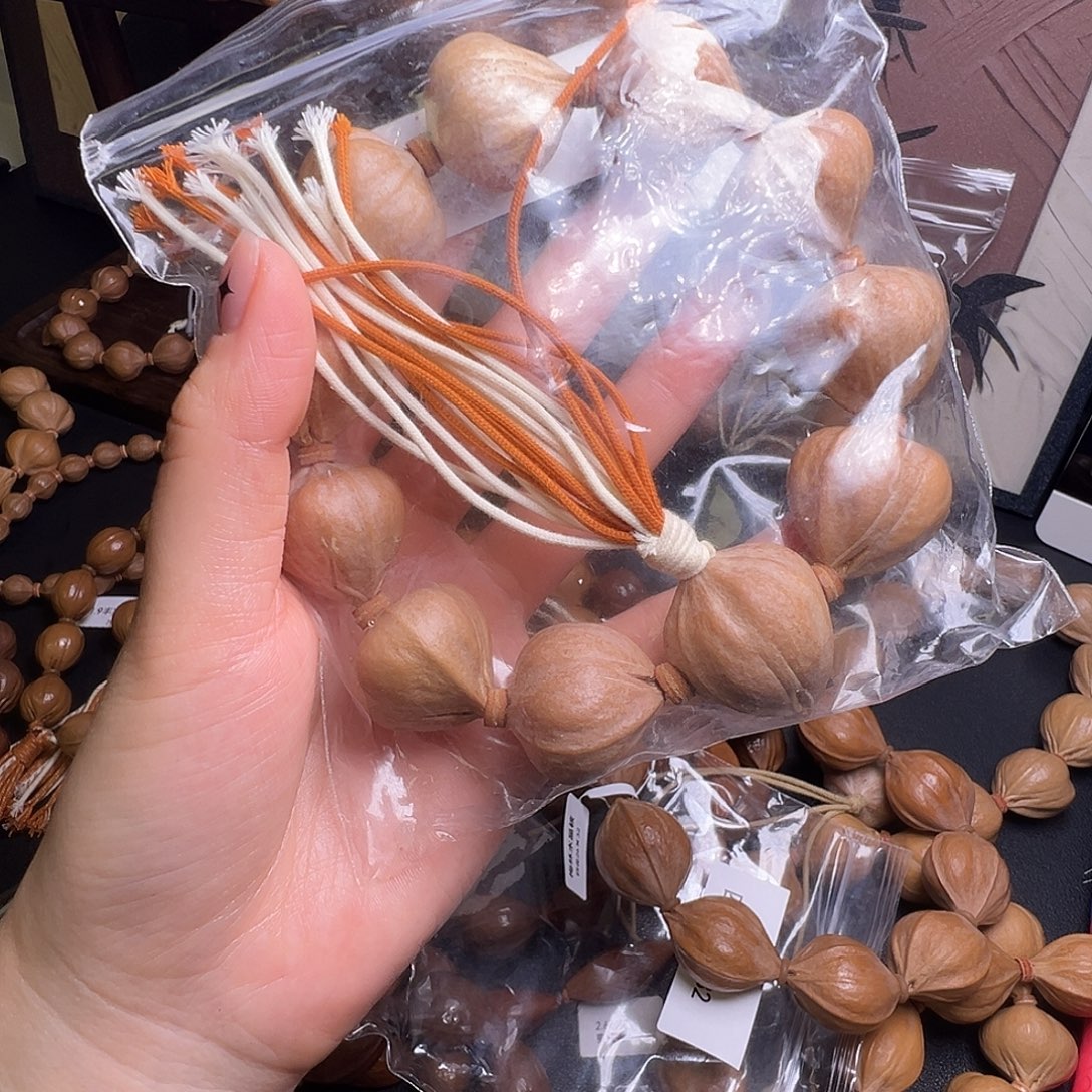 楊***東橄榄核吊坠橄榄核