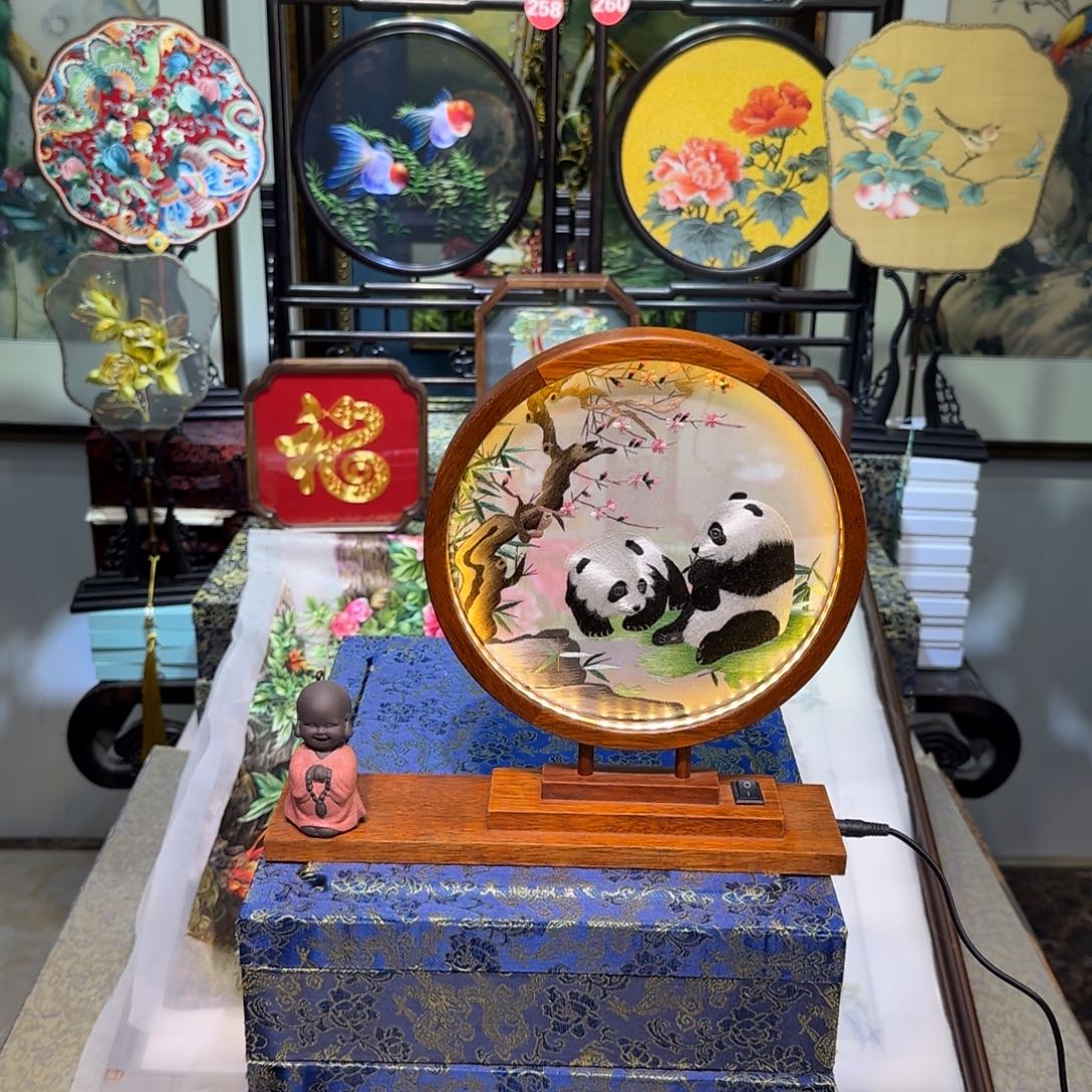 刺绣刺绣工艺精湛