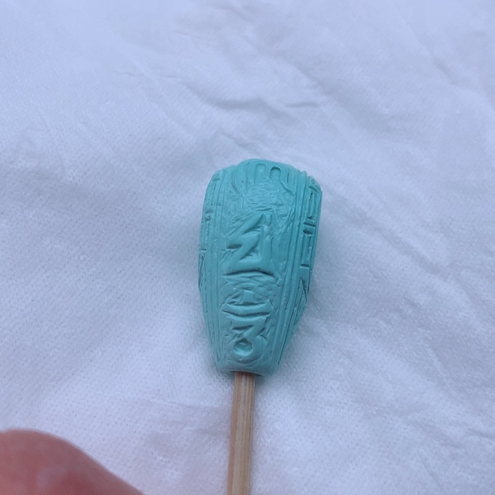 绿松石颈饰未镶嵌