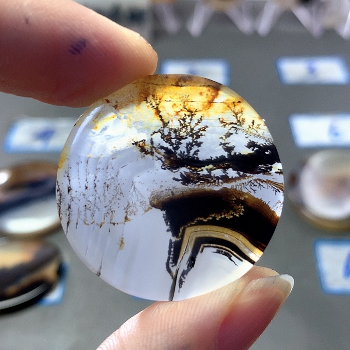 未镶嵌颈饰玛瑙/玉髓信*春