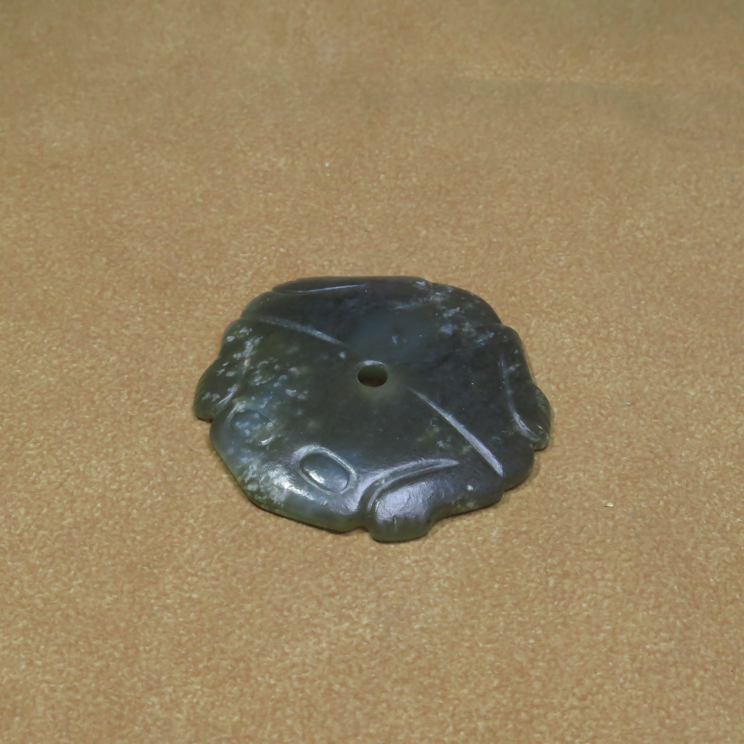 明代中穿孔玉蛙佩/MZ519092/和田玉/民族文物