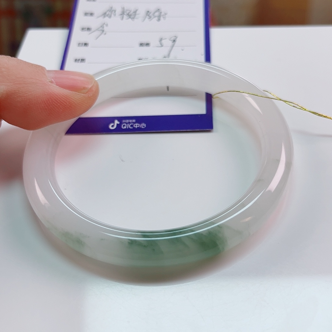 石英质玉手镯未镶嵌你*陈