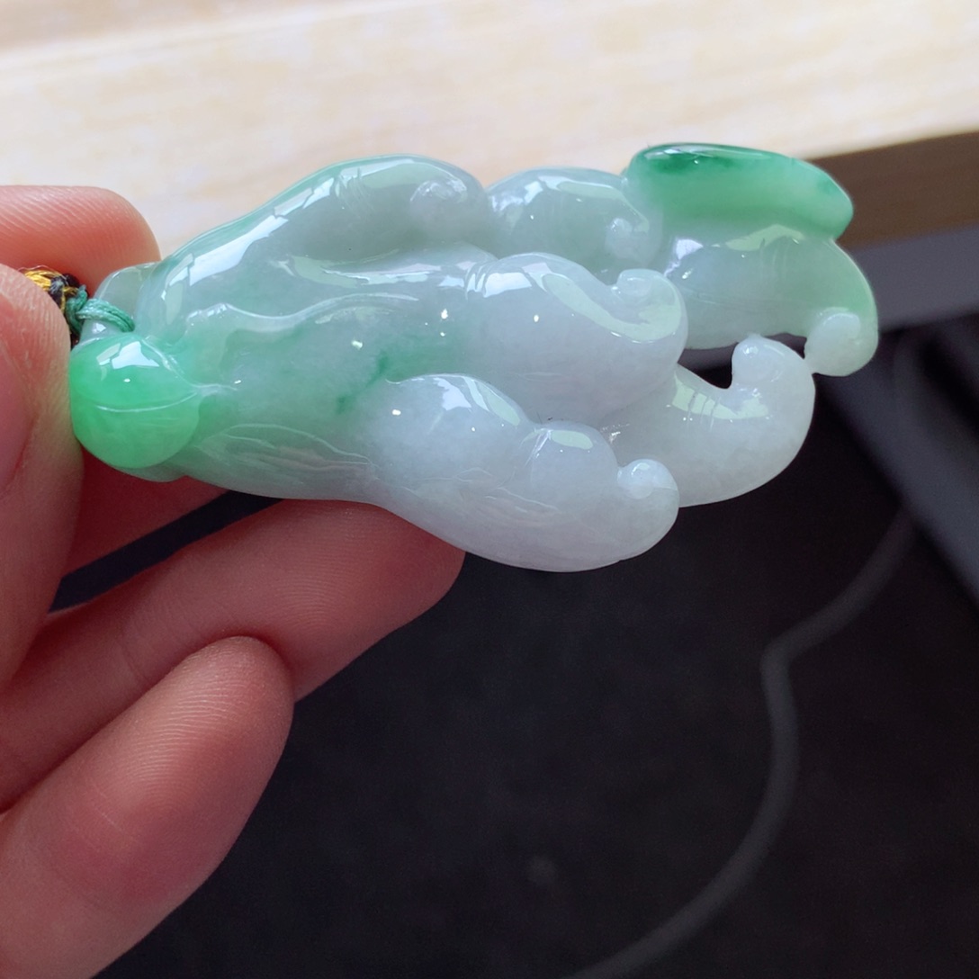 翡翠颈饰未镶嵌吊坠