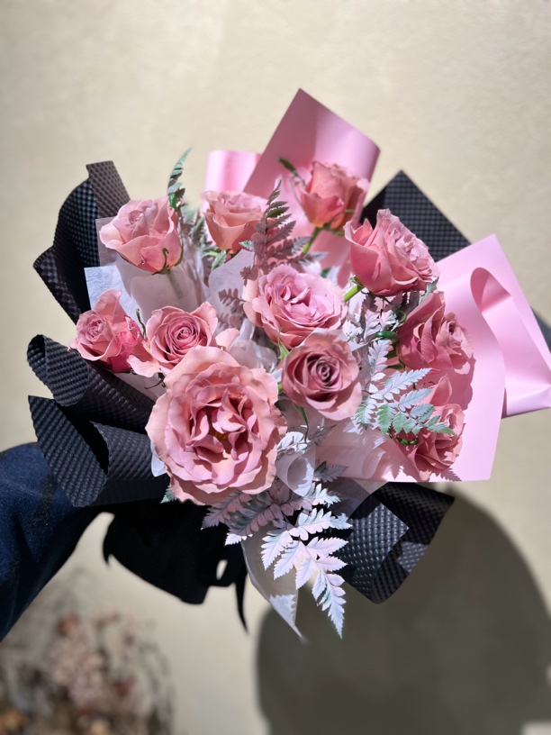 粉色求婚/订婚花束