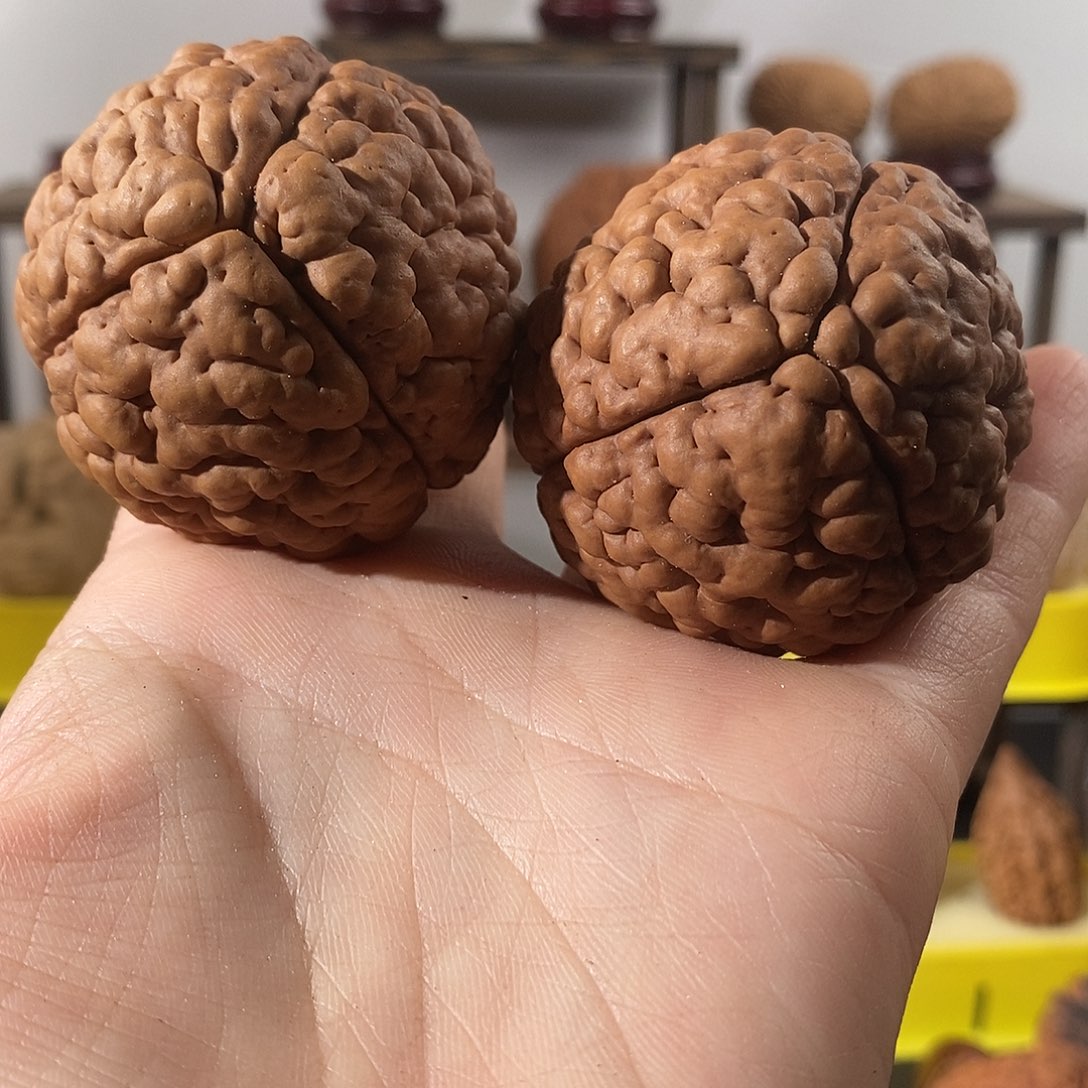 吊坠文玩核桃s****e三瓣脑纹金刚微色4655