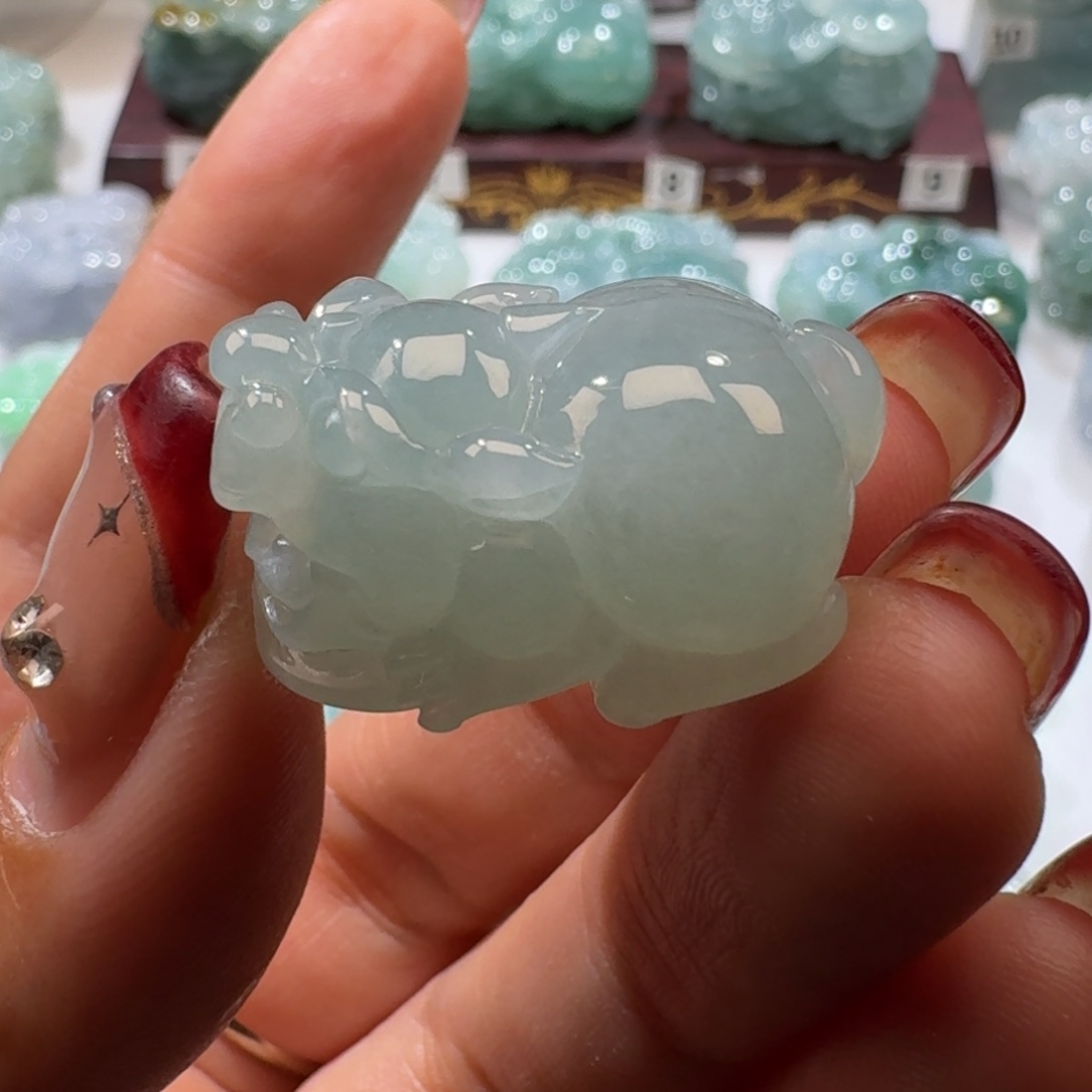 定制翡翠未镶嵌貔貅