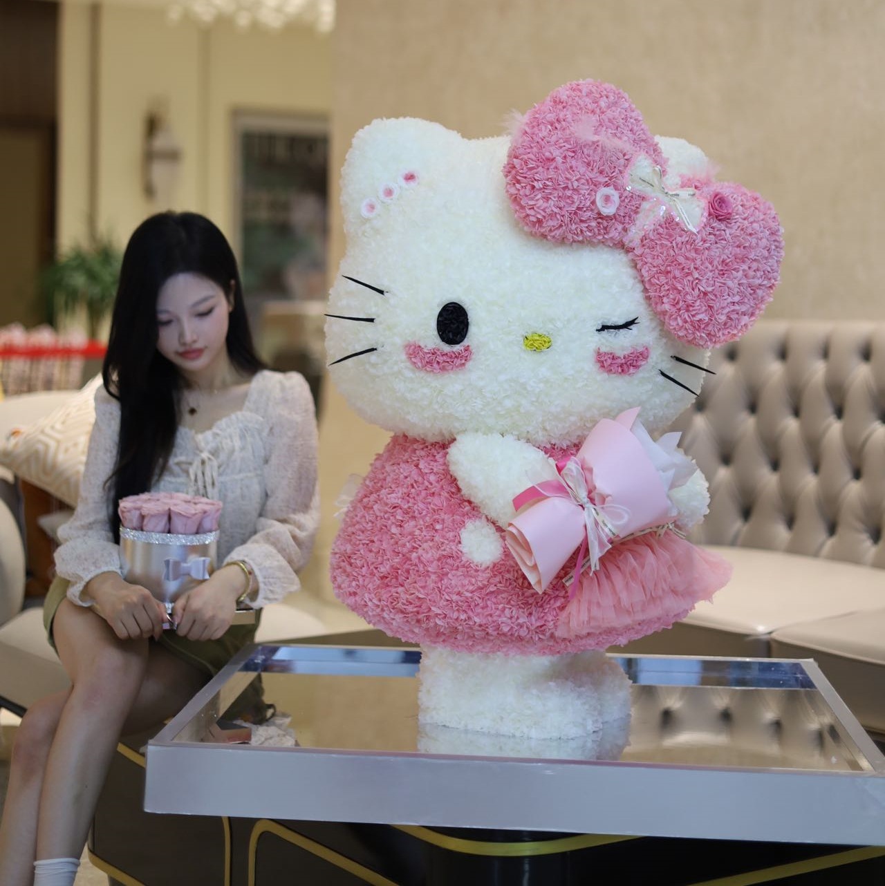 奢侈品永生花ellokitty猫镜面亚克力礼盒送女友情人节礼物