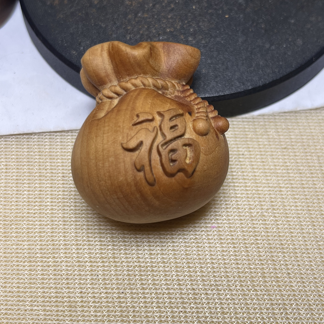老山檀香雕刻钱袋子挂件