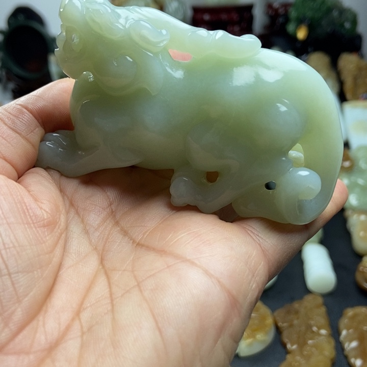 一***开和田玉未镶嵌颈饰