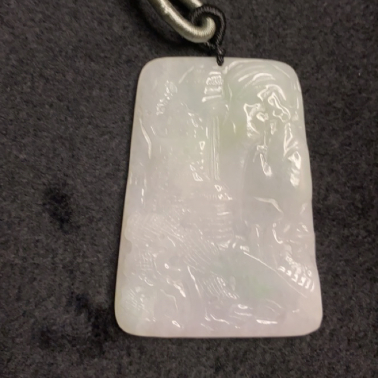 翡翠A货冰润细腻山水牌
