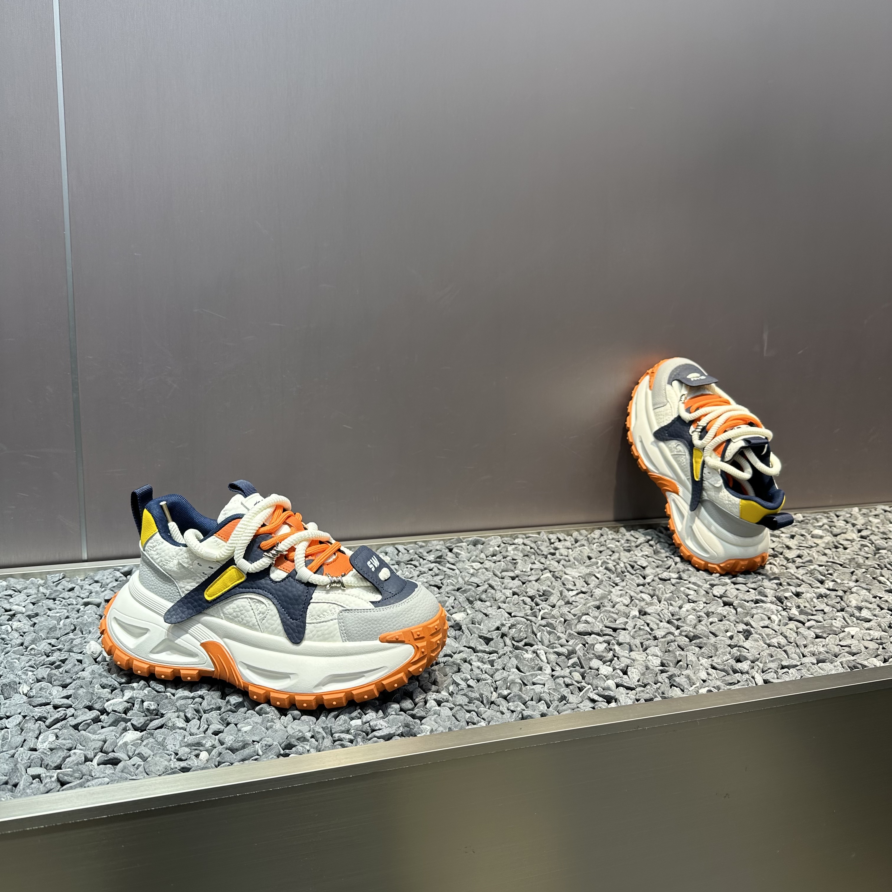 2025冬季时尚百搭潮流软底增高防滑潮牌品质休闲男潮鞋