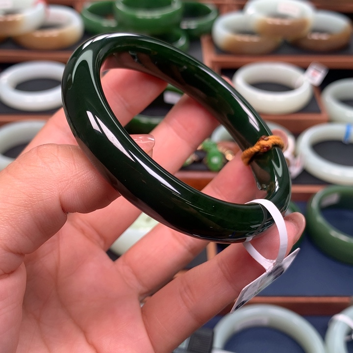 和田玉（碧玉）手镯未镶嵌