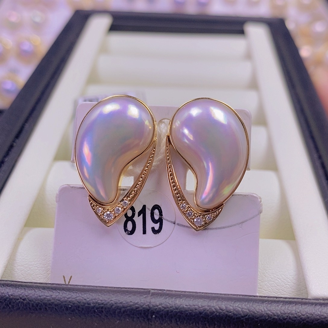 耳饰18K金镶嵌拼合珍珠（马贝珠）