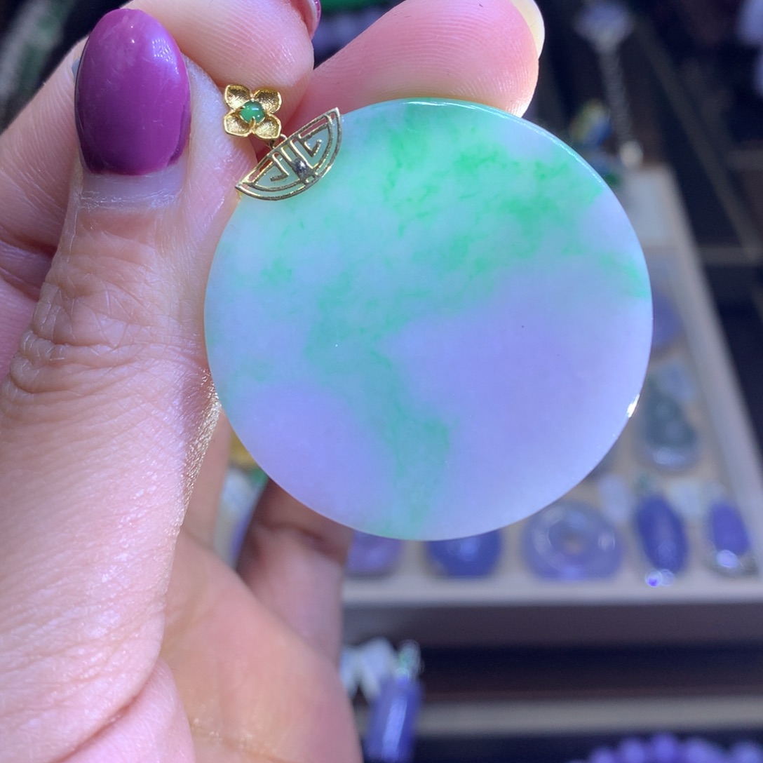 翡翠颈饰18K金镶嵌翡翠