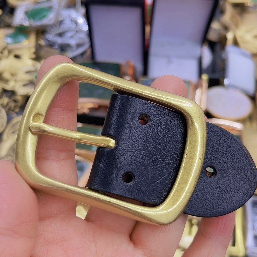 实心铜腰带扣一件