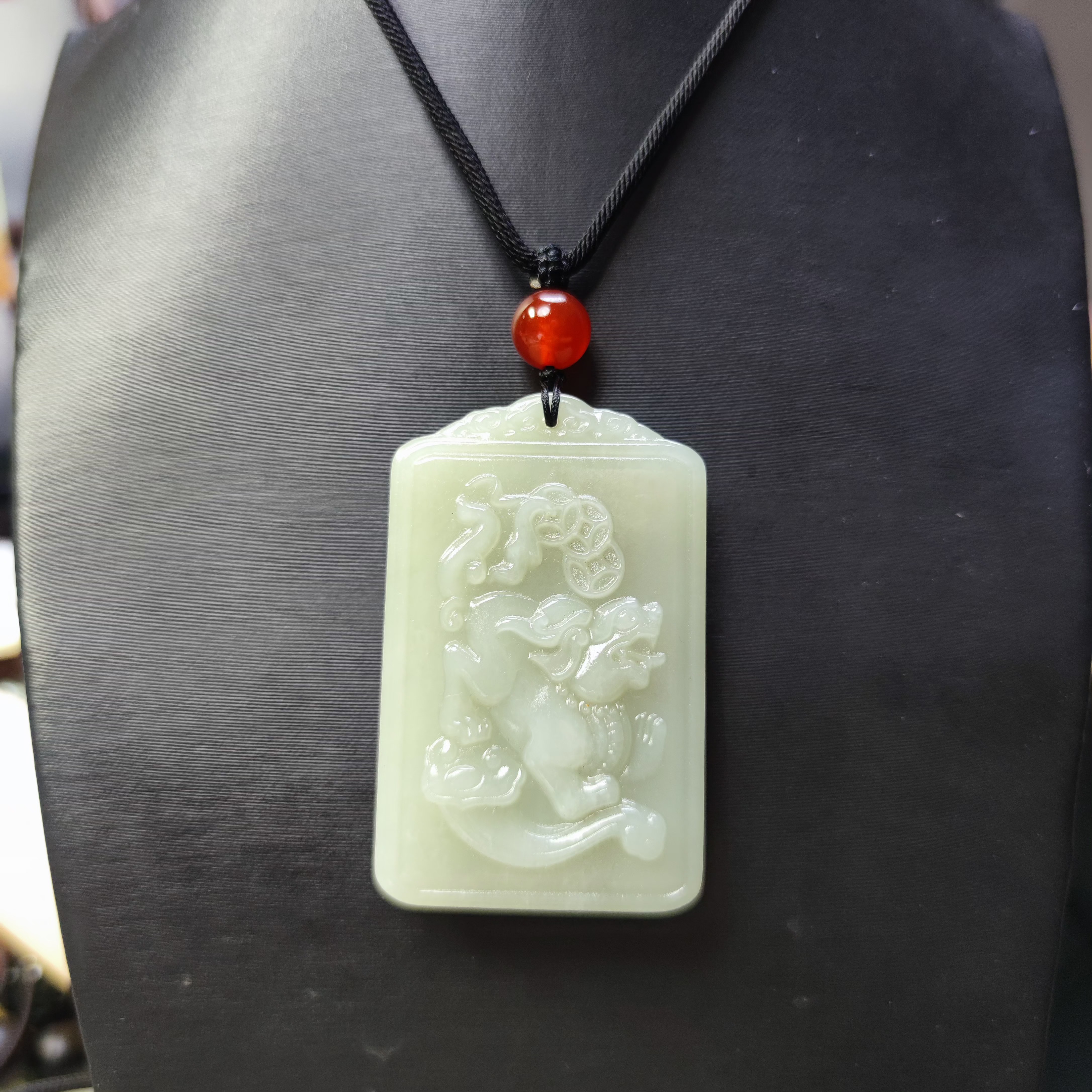 定做三钱貔貅和田玉平安牌详情页有图案料子可选