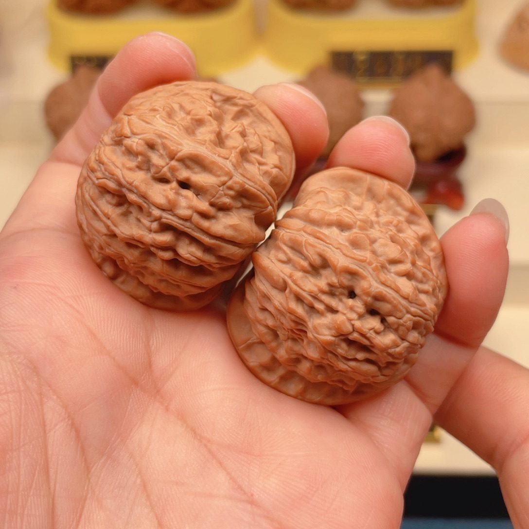 文玩核桃把件精配白狮子39